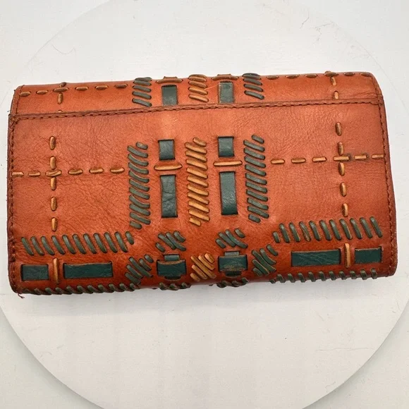 Patricia Nash Elegant Brown and Green Women's Wallet - Picture 2 of 7
